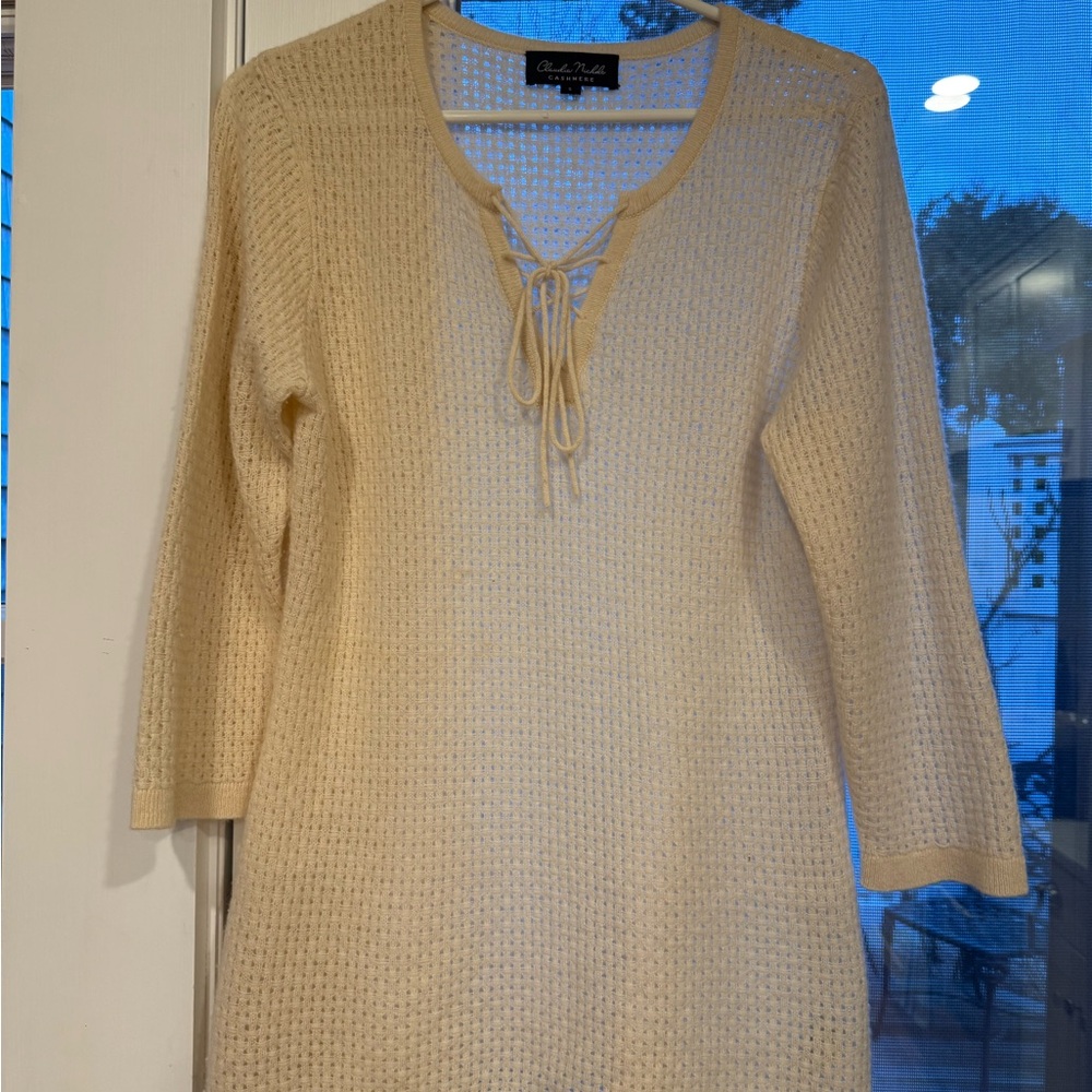 Claudia Nichole Cashmere Cream V-Neck Sweater